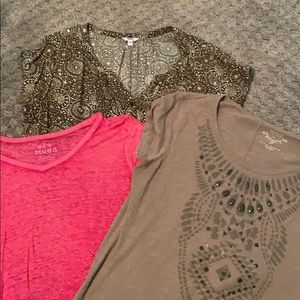 Lot of 3 short sleeve shirts. Multi brands Size XL